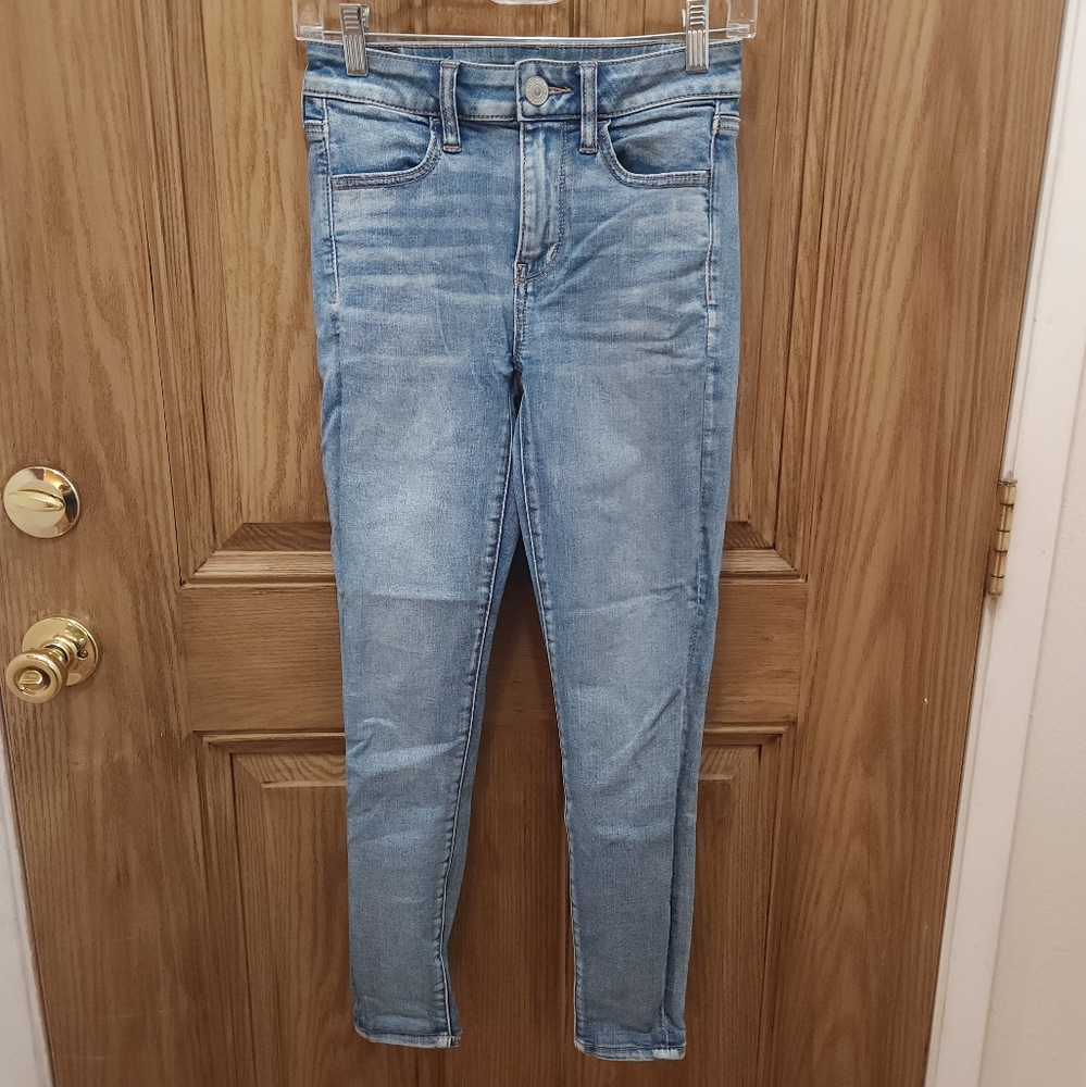American Eagle Outfitters Light Blue Skinny Jeans
